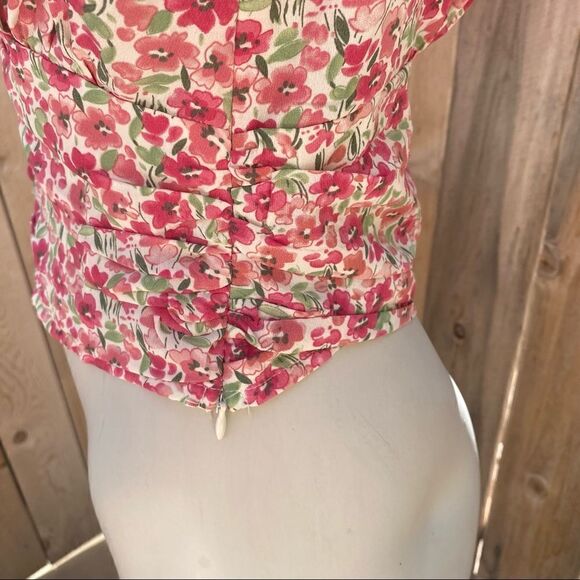Nasty Gal Floral V Neck Puff Sleeve Blouse size Medium - Picture 10 of 15